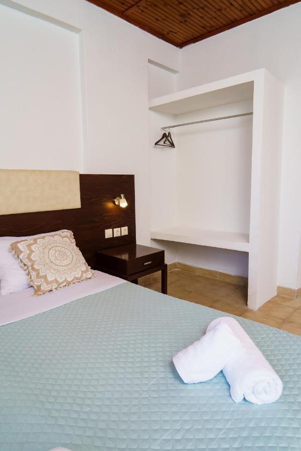 Mayo Rooms Zakynthos Akrotiri  Extérieur photo